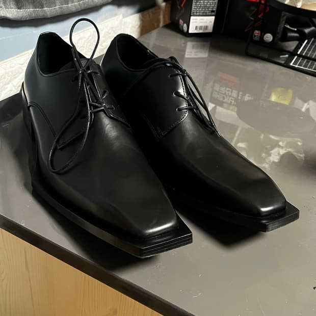 쏘유레슈어 루이스 블랙 275