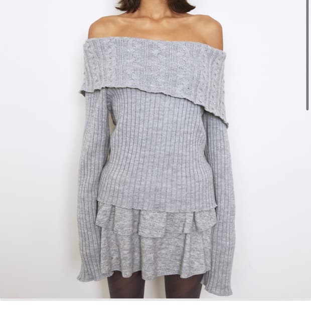 폴리수엠 청키 케이블 오프숄더 그레이