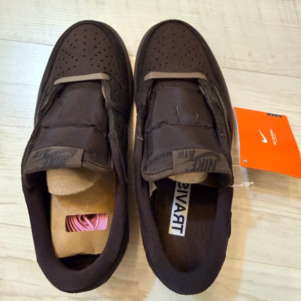 조던1 트레비스 스캇 레트로 로우 OG SP 벨벳브라운 앤 다크모카