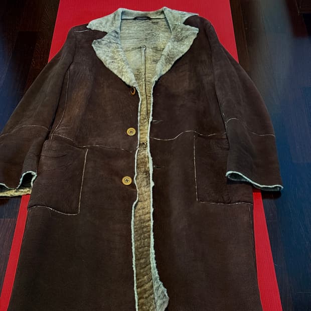 아이스버그 무스탕 롱코트