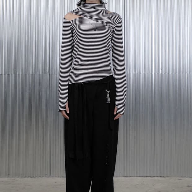 데비어퍼 하프넥 스트라이프