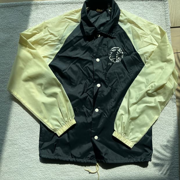 베이프 코치자켓
