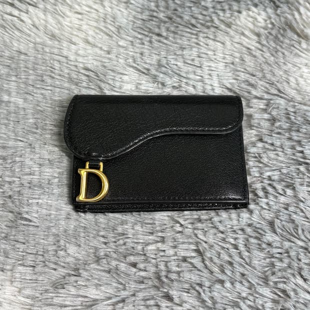 디올 새들 로투스 카드지갑