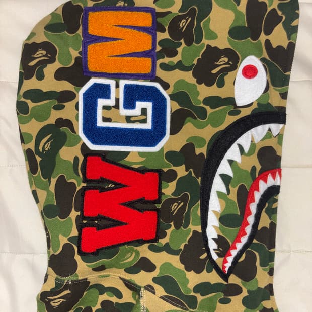 베이프 퍼스트 카모 자카드 샤크 풀 집 후드 그린