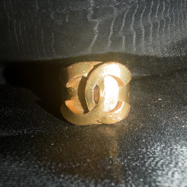 샤넬 2001 빅로고 링