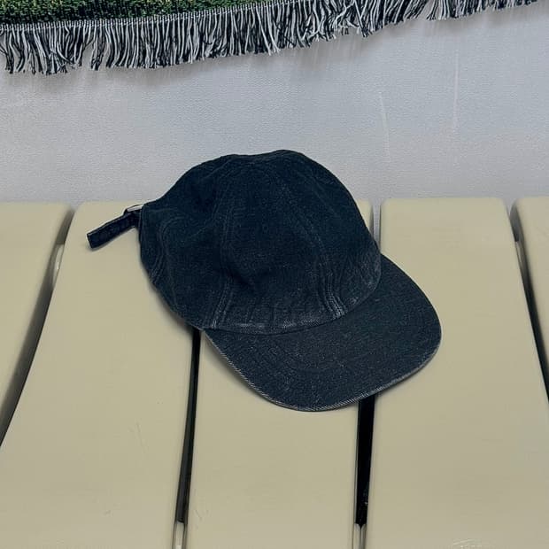 Unused denim cap/A12