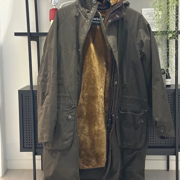 바버 x 엔지니어드가먼트 하이랜드파카