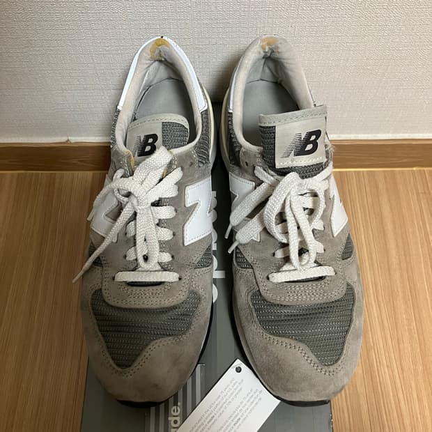 뉴발란스 990v1 그레이 화이트