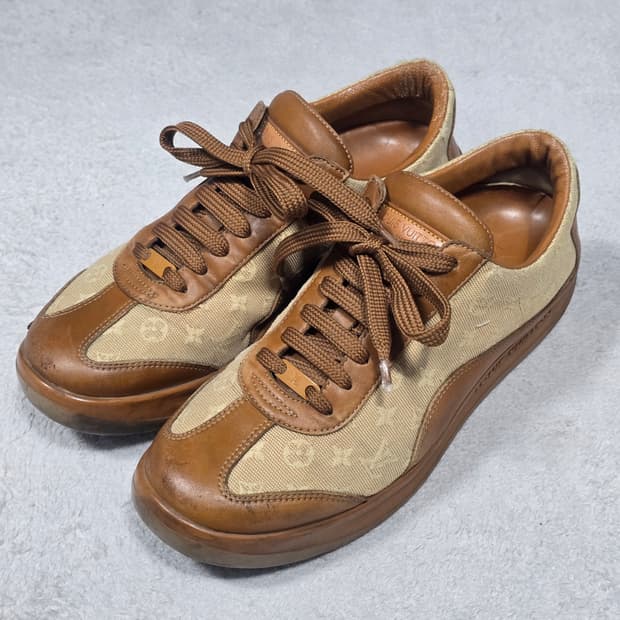 루이비통 모노그램 카멜 스니커즈 240