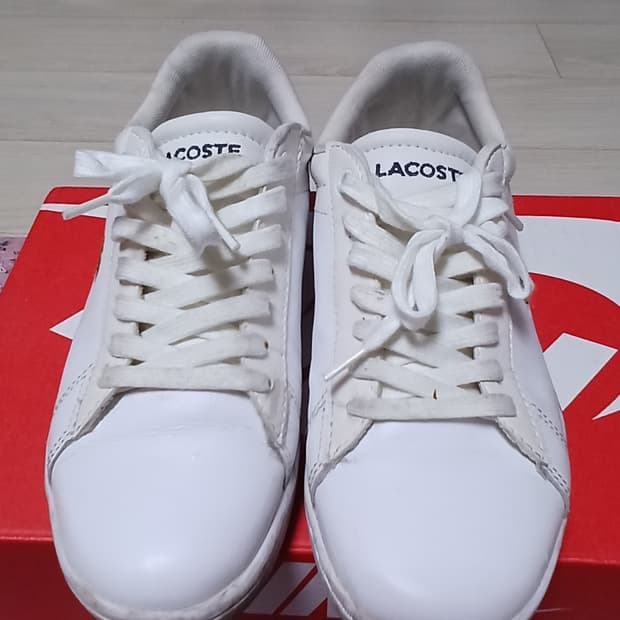 라코스테 스니커즈(230mm)