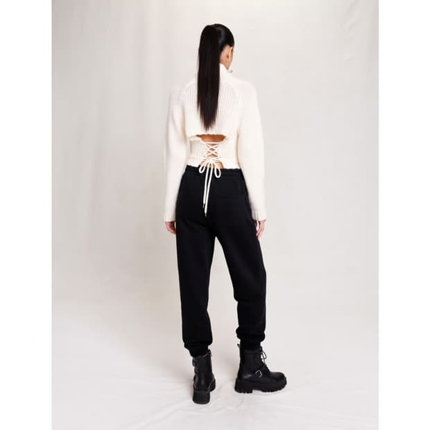 마쥬 레이스업 터들넥니트