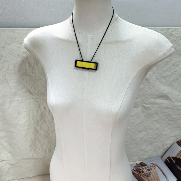 빈티지 다크 에나멜+아크릴  목걸이