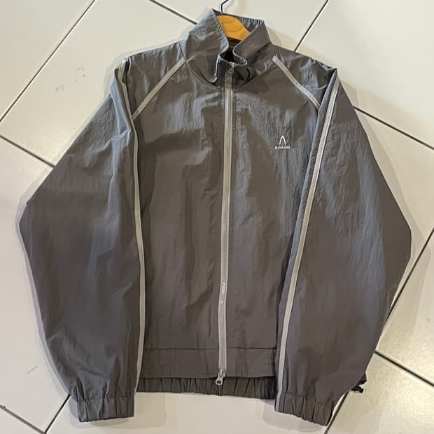 아캄 나일론 라인 재킷 그레이 