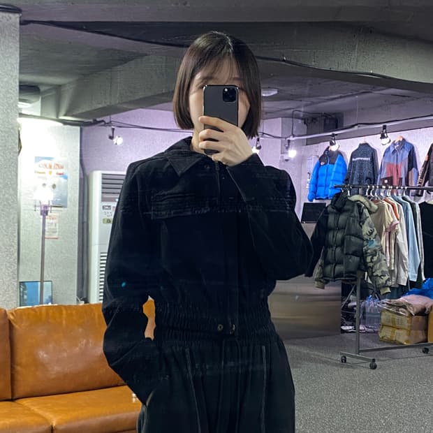 블랙업 미니멀 크롭 스웨이드 자켓 B3784