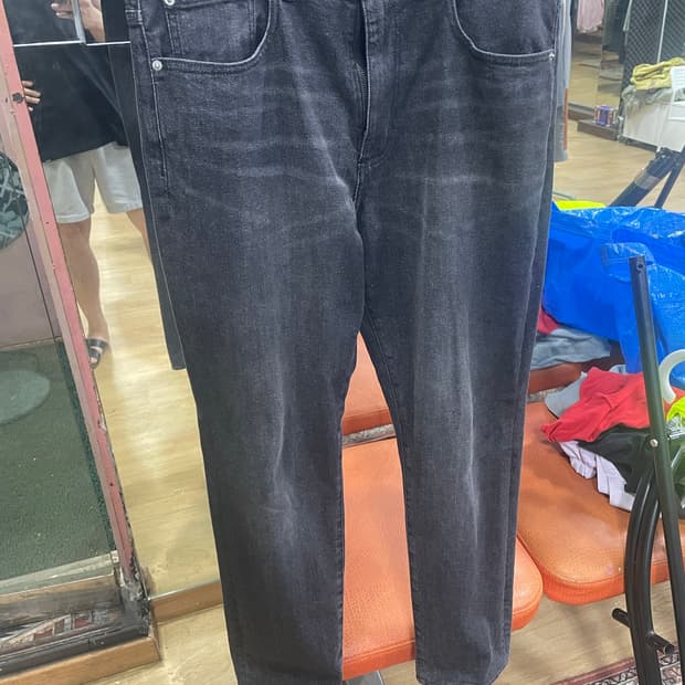 클럽모나코 테이퍼 흑청바지
