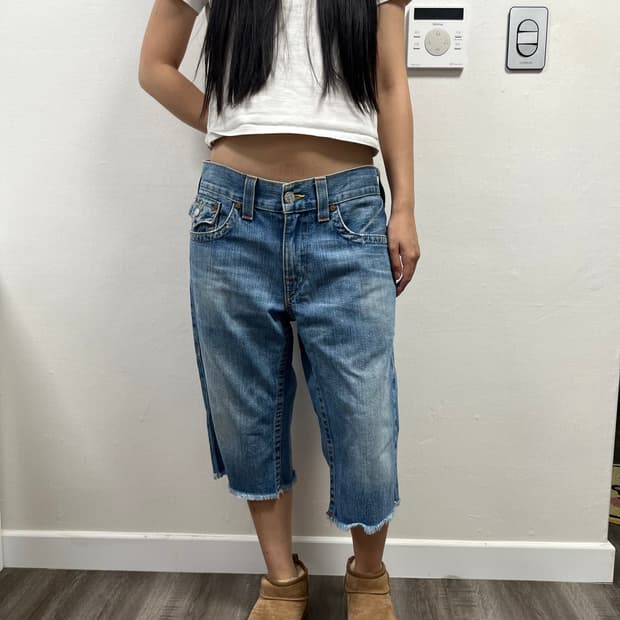 [33] 트루릴리젼 반바지