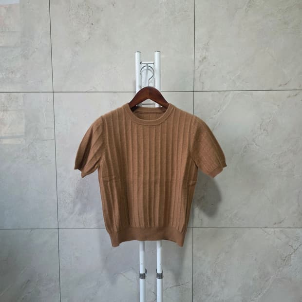 모카번 울 반팔니트 (새상품)