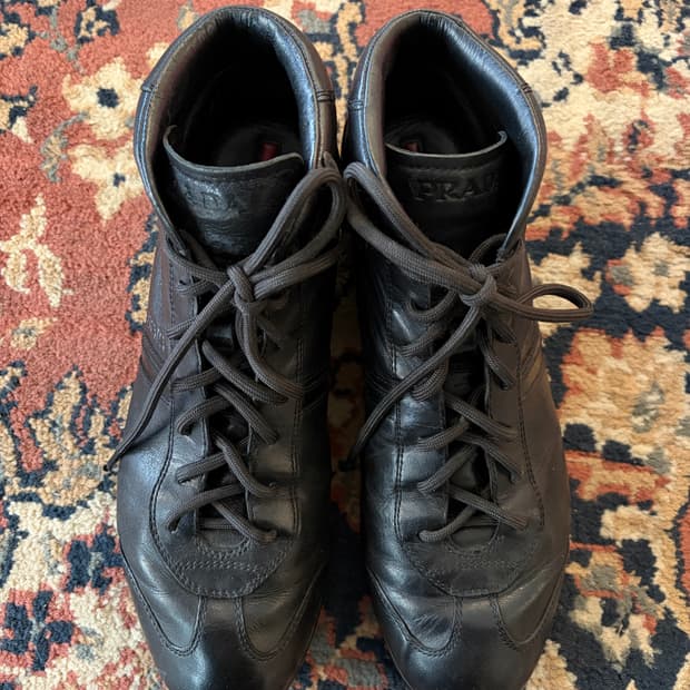 프라다 스포츠 레더 부츠