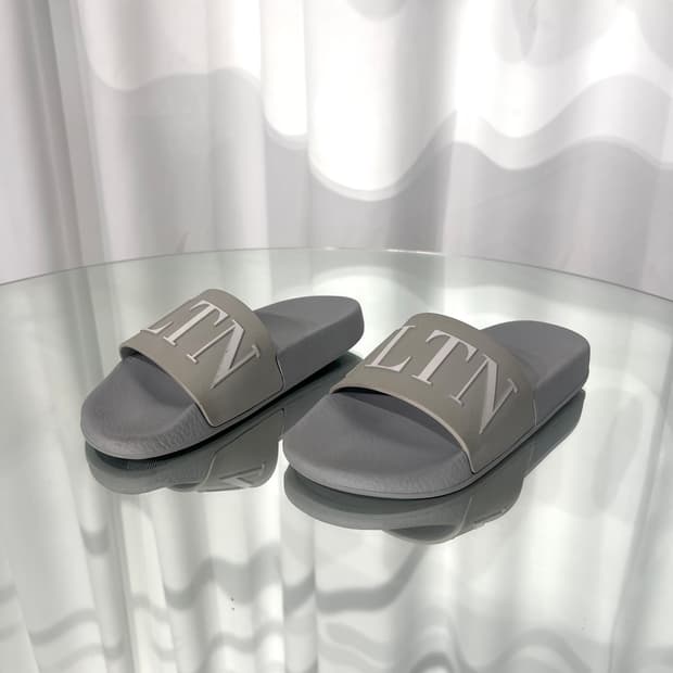 [정품] 발렌티노 슬리퍼 37사이즈 220