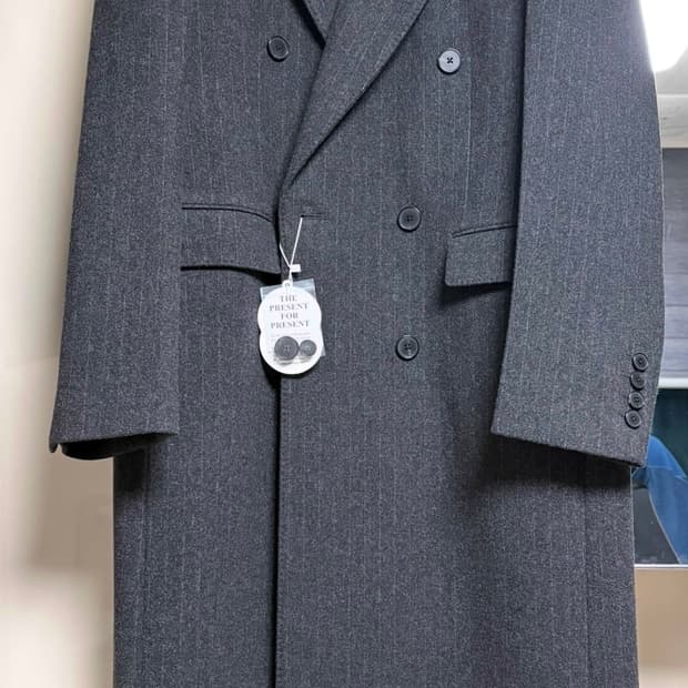 엘무드 발렌티누스 더블 코트 그레이 스트라이프 판매합니다