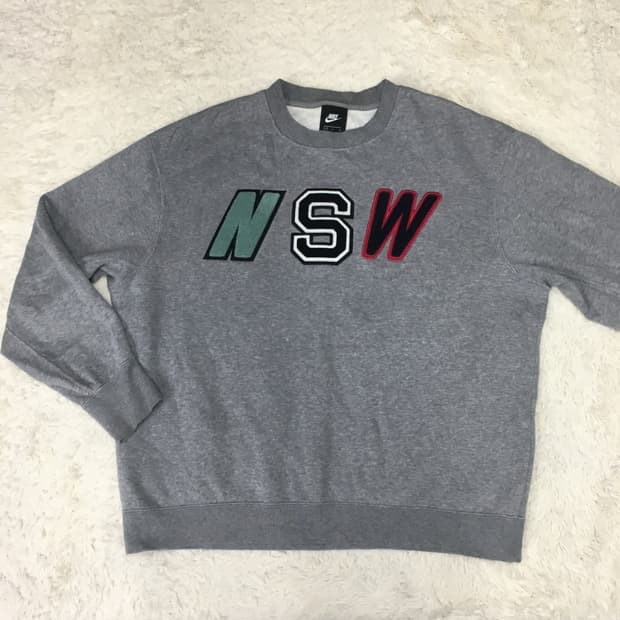 나이키 NSW 맨투맨 CC27