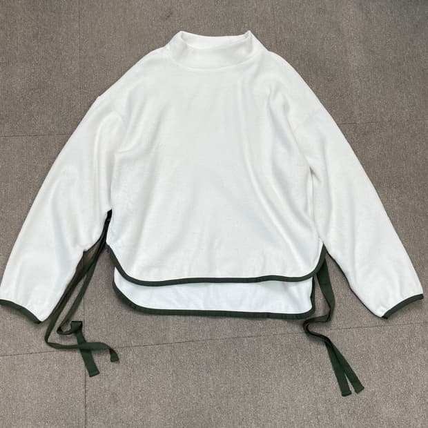 유니클로 X 화이트마운티니어링 후리스 탑