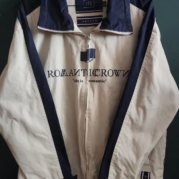 로맨틱크라운 자켓