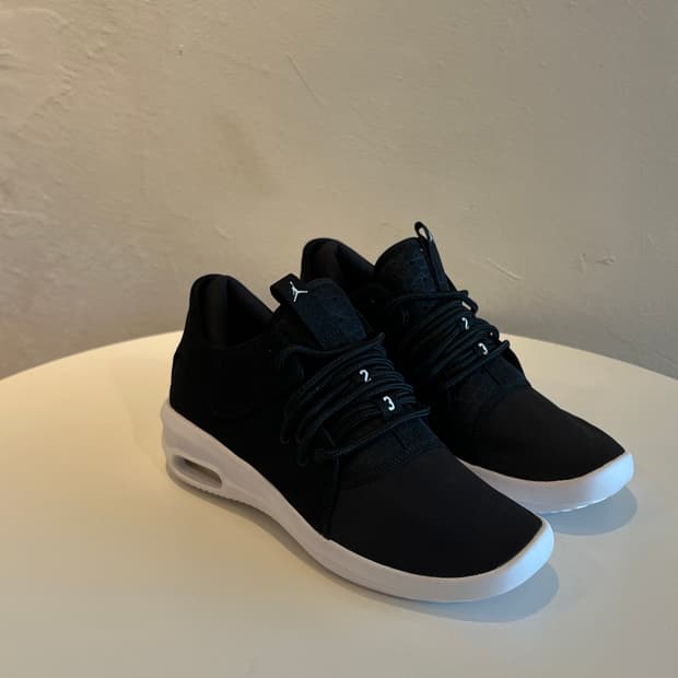 (230) 에어 조던 퍼스트 클래스 BG '트리플 블랙'