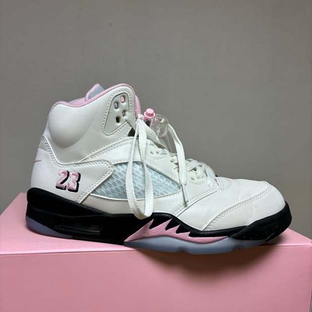 [260]나이키 에어조던5 레트로og 화이트 소프트핑크