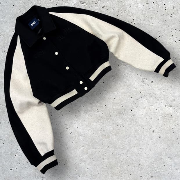 [M] 0!0i 오아이 스튜디오 크롭 야구 점퍼 블랙/아이보리 D259