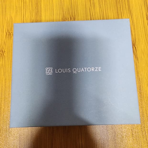 루이까또즈 가죽팔찌 