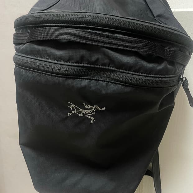 아크테릭스 헬리아드 15 백팩 블랙