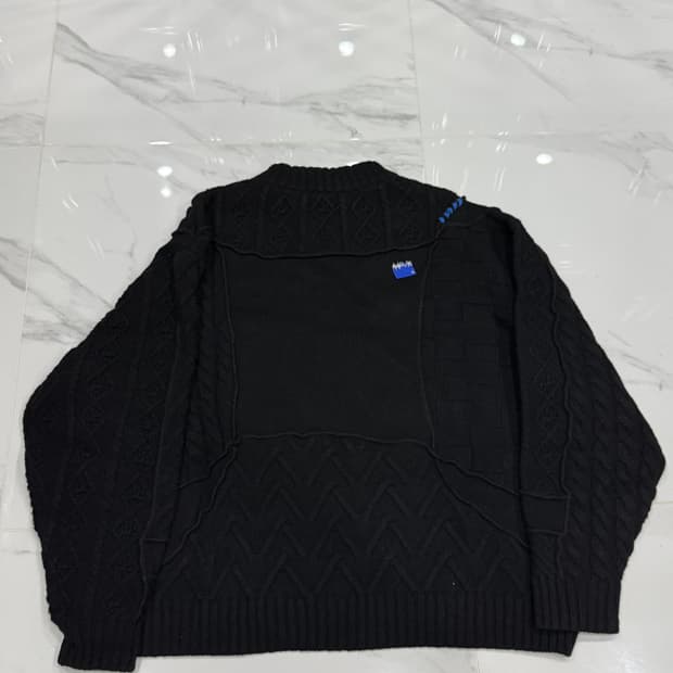 자라 아더에러 니트