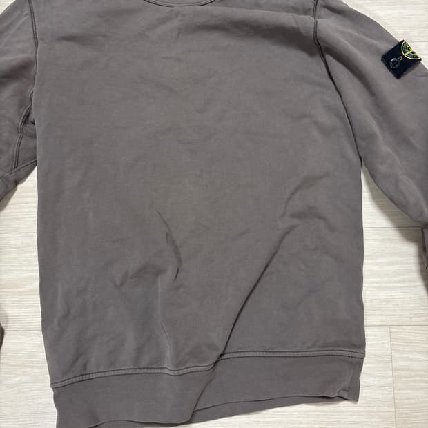 스톤아일랜드 맨투맨 