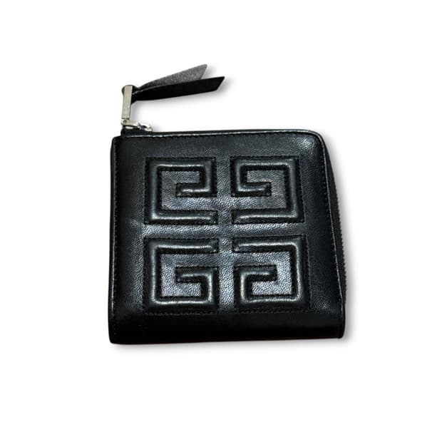 지방시 4G 로고 엠블럼 블랙 지퍼 지갑