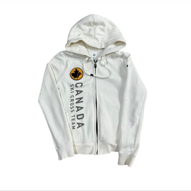 데상트 후드집업