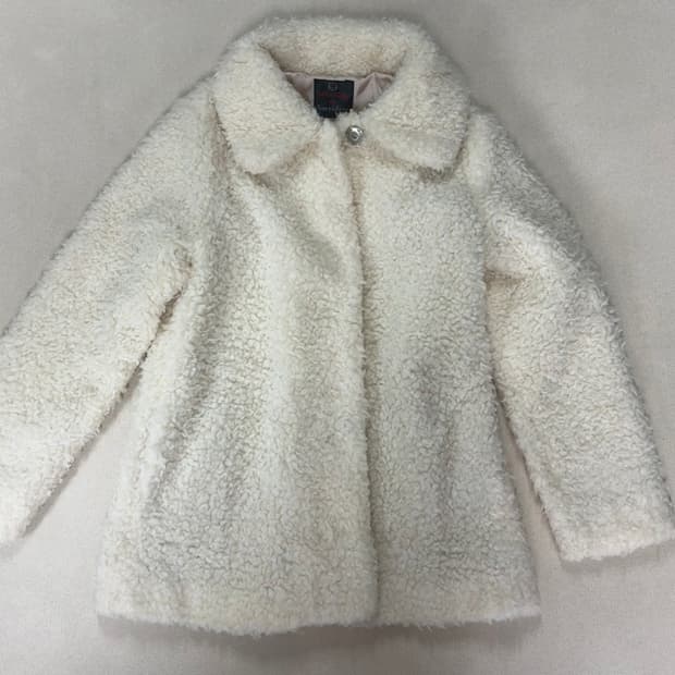 헬로키티 콜라보 코트