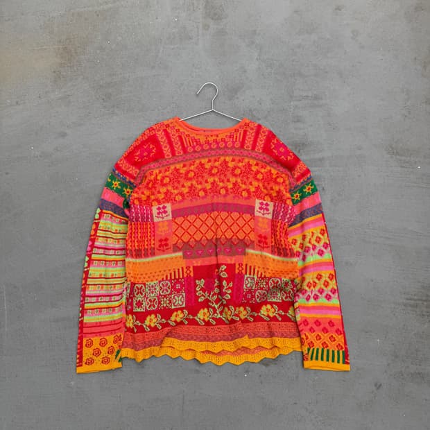 오일릴리 패턴 자카드 니트