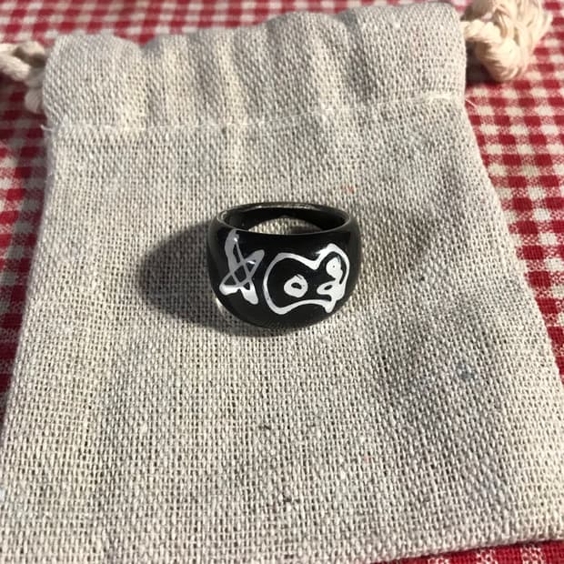 재팬 빈티지 아크릴 블랙 스케치 반지