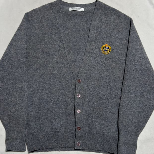 버버리 그레이 가디건🫶🏻