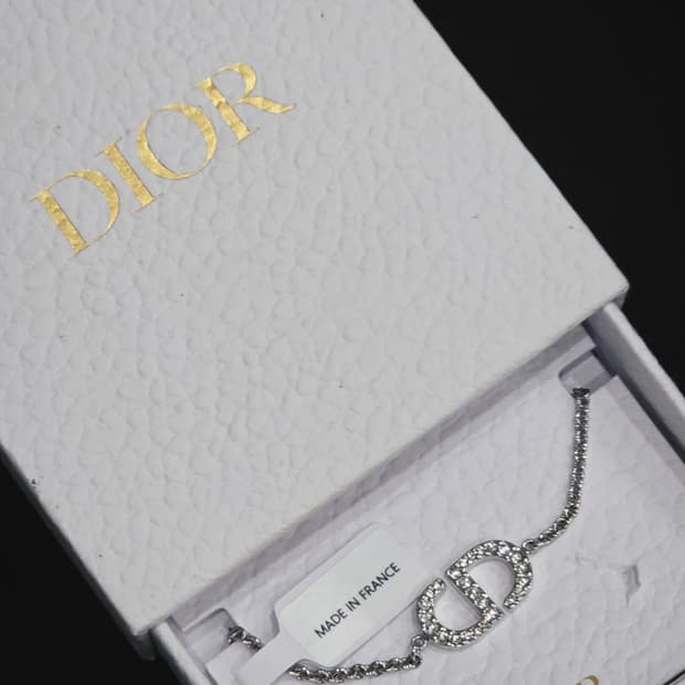 디올 은장 쁘띠 CD 로고 팔찌