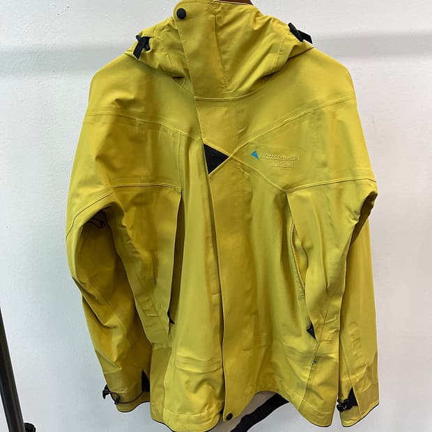 여) 클라터뮤젠 아신야 자켓