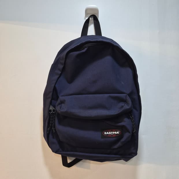 OS) EASTPAK 이스트팩 백팩 팝니다