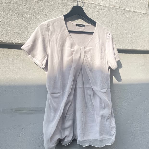 콤사이즘 블라우스