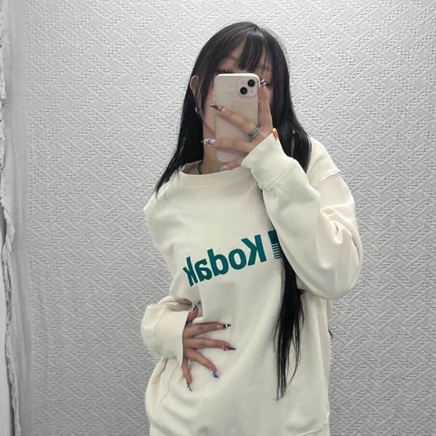 코닥 빈티지 딥그린 자수로고 크림 맨투맨 S C07623