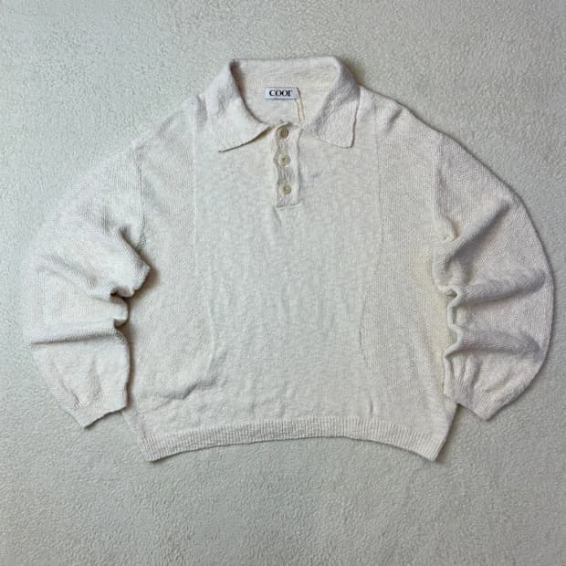 쿠어(COOR) 콘트라스트 오픈칼라 스웨터 PN5929