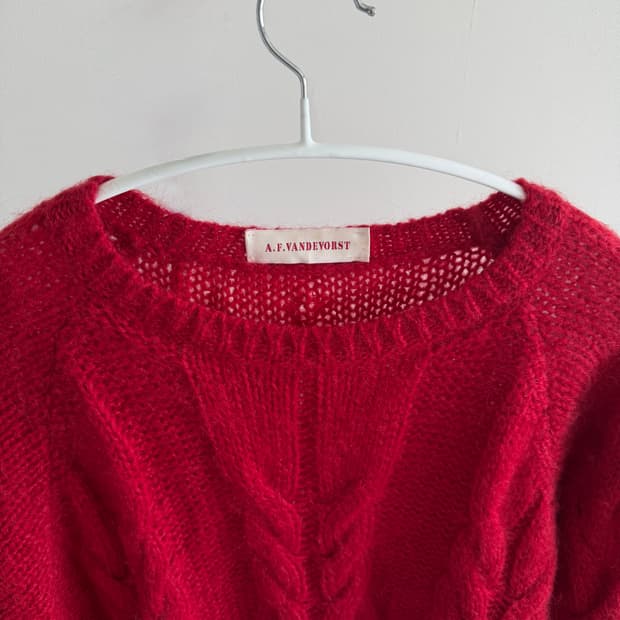 A.F Vandevorst 반데보스트 레드 롱 니트