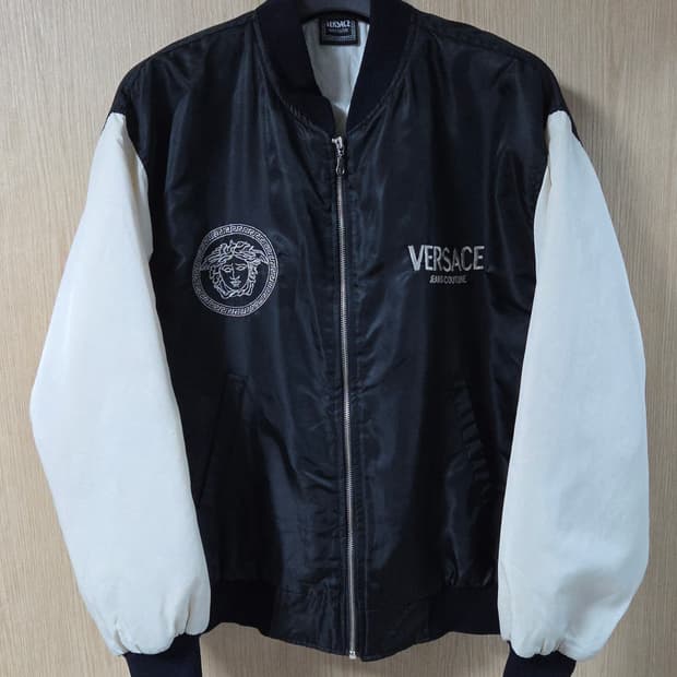 (착샷) 90s 베르사체 진스 쿠튀르 바시티 자켓