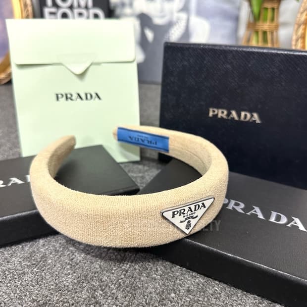 프라다 헤어밴드 브라운