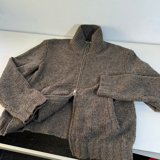 M 수아레 스모크카키 타월 니트집업